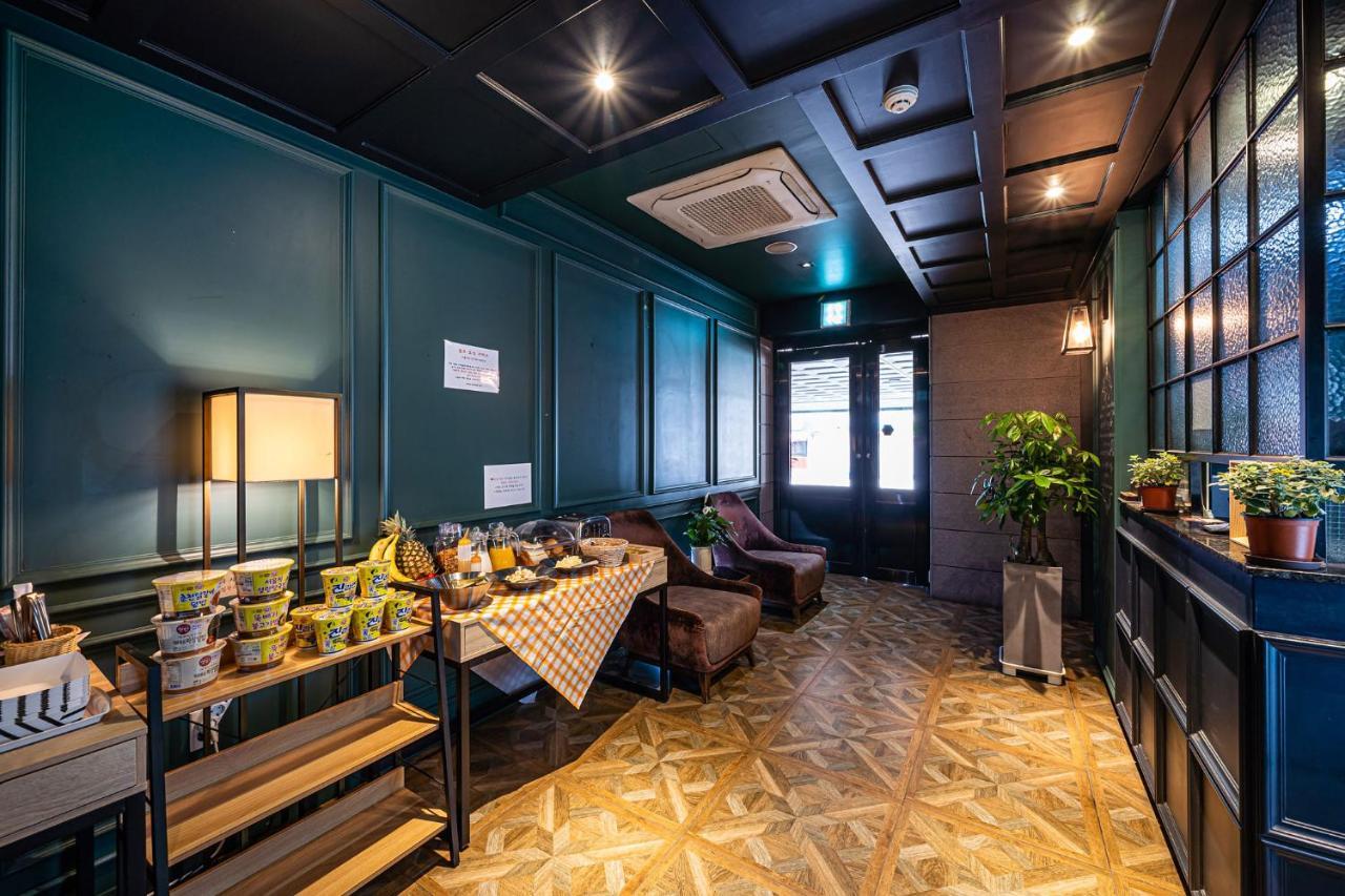 Hotel Myeongjak Chuncheon Exterior photo