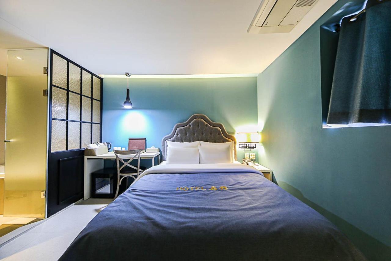 Hotel Myeongjak Chuncheon Exterior photo