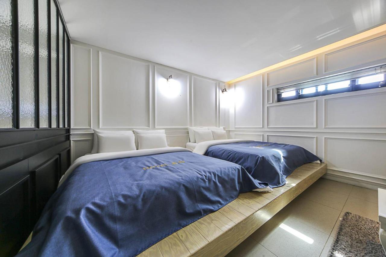 Hotel Myeongjak Chuncheon Exterior photo