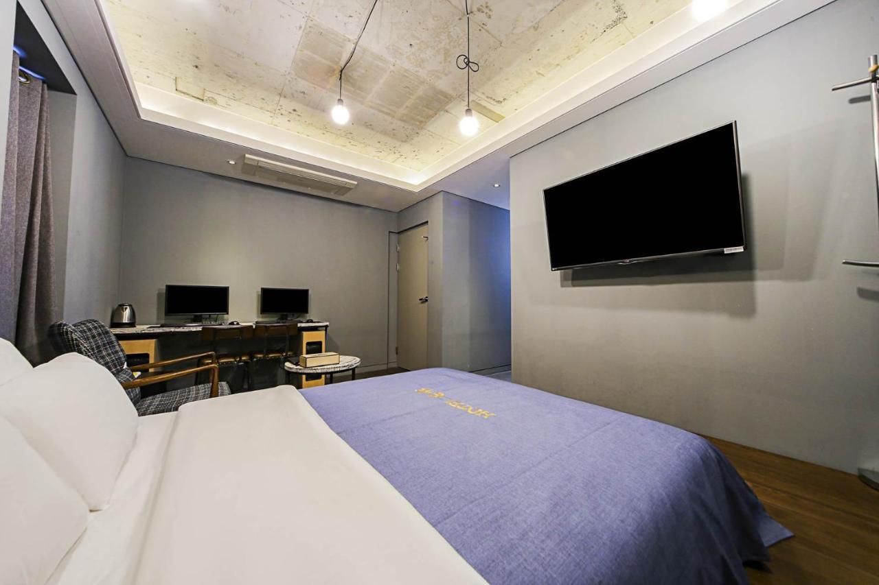 Hotel Myeongjak Chuncheon Exterior photo