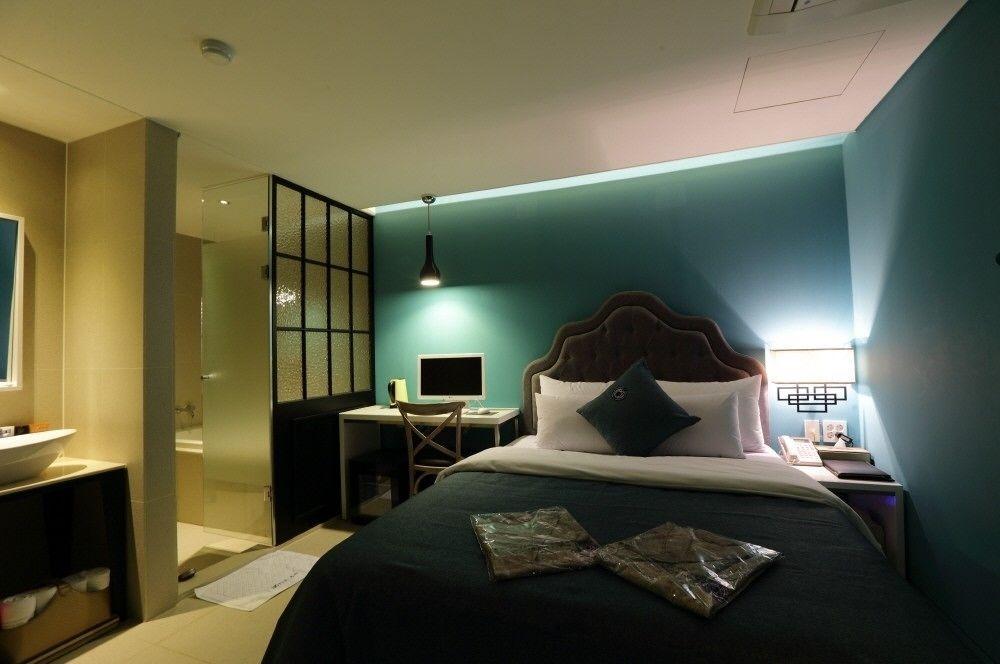 Hotel Myeongjak Chuncheon Exterior photo