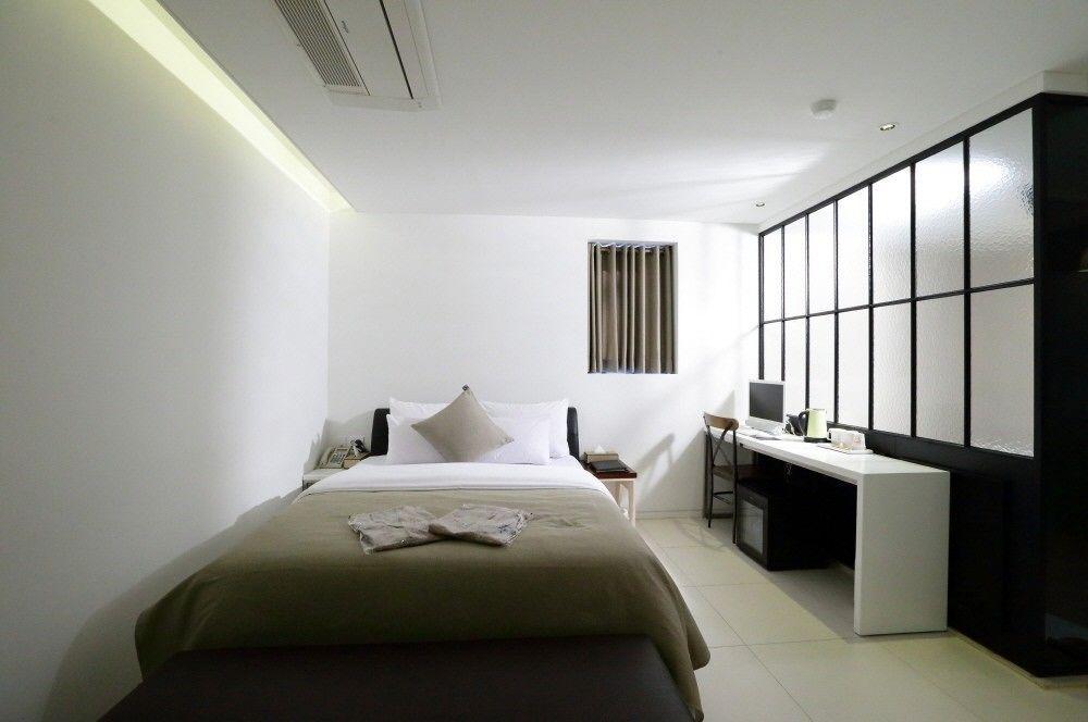 Hotel Myeongjak Chuncheon Exterior photo